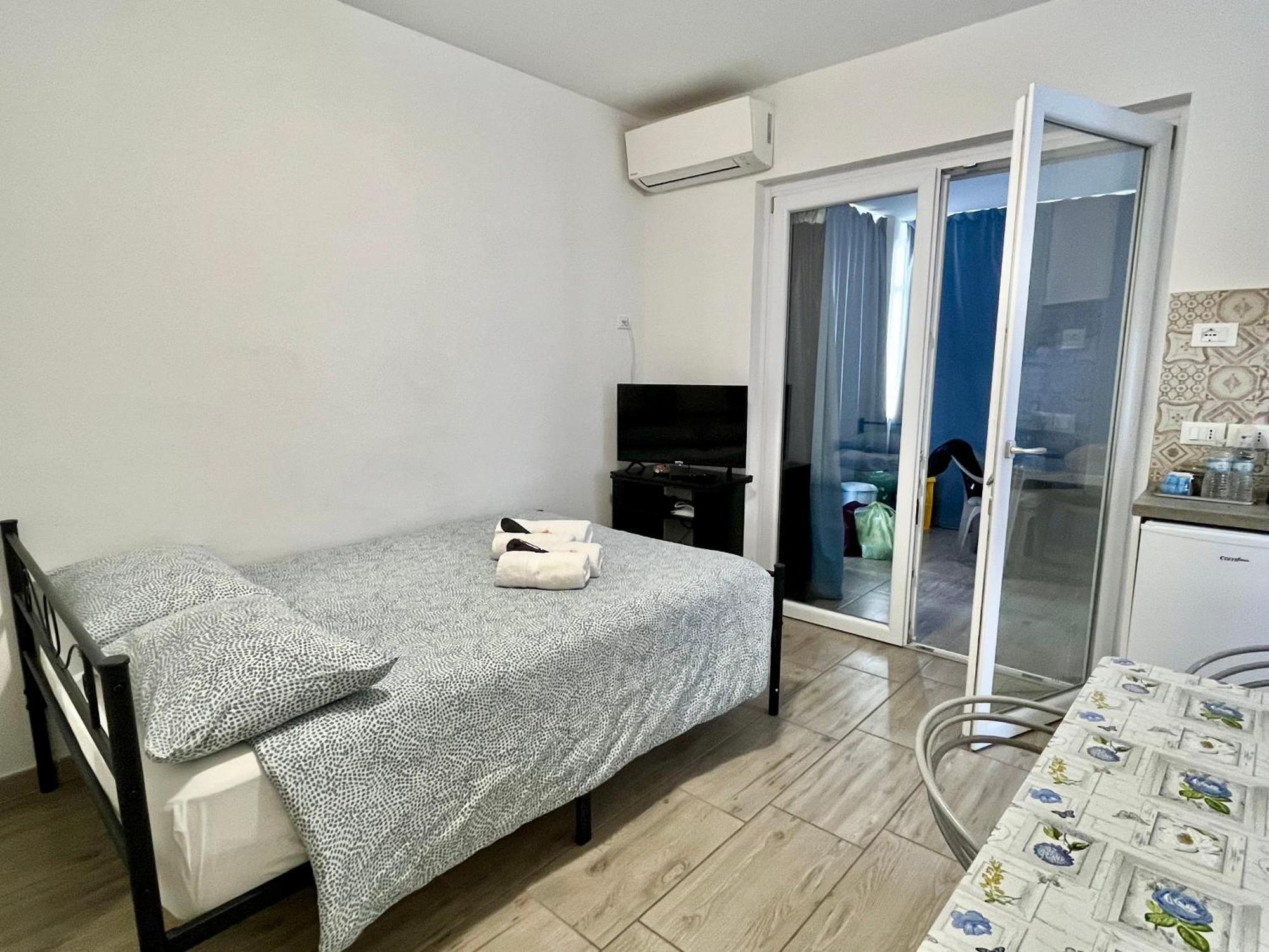 Il Gattino Di Porto - Apt 3 - Monolocale Veranda Piscina Imperia Eksteriør bilde